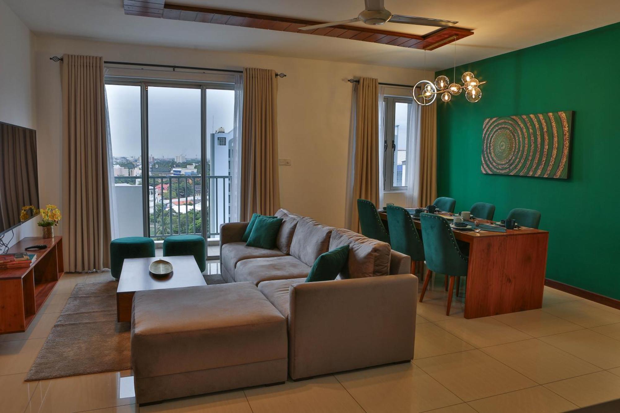 Emerald@On320 Colombo Exterior photo